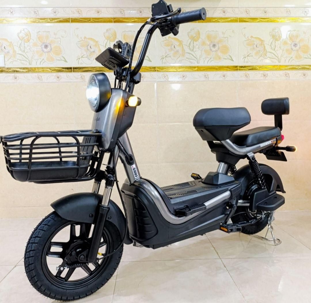 اسکوتر برقی موتور برقی چک بده 36 ماهه از دم قسط|دوچرخه، اسکیت، اسکوتر|اصفهان, خواجو|دیوار