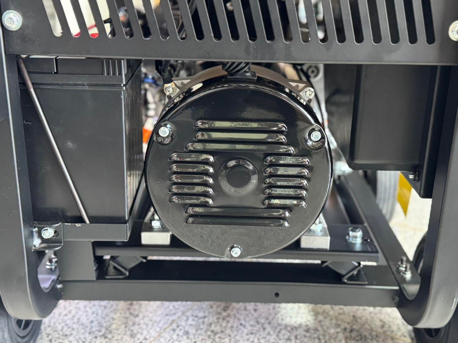 موتوربرق ۸.۵ کیلووات دیزلی با گارانتی شرکتی|ماشینآلات صنعتی|ارومیه, |دیوار