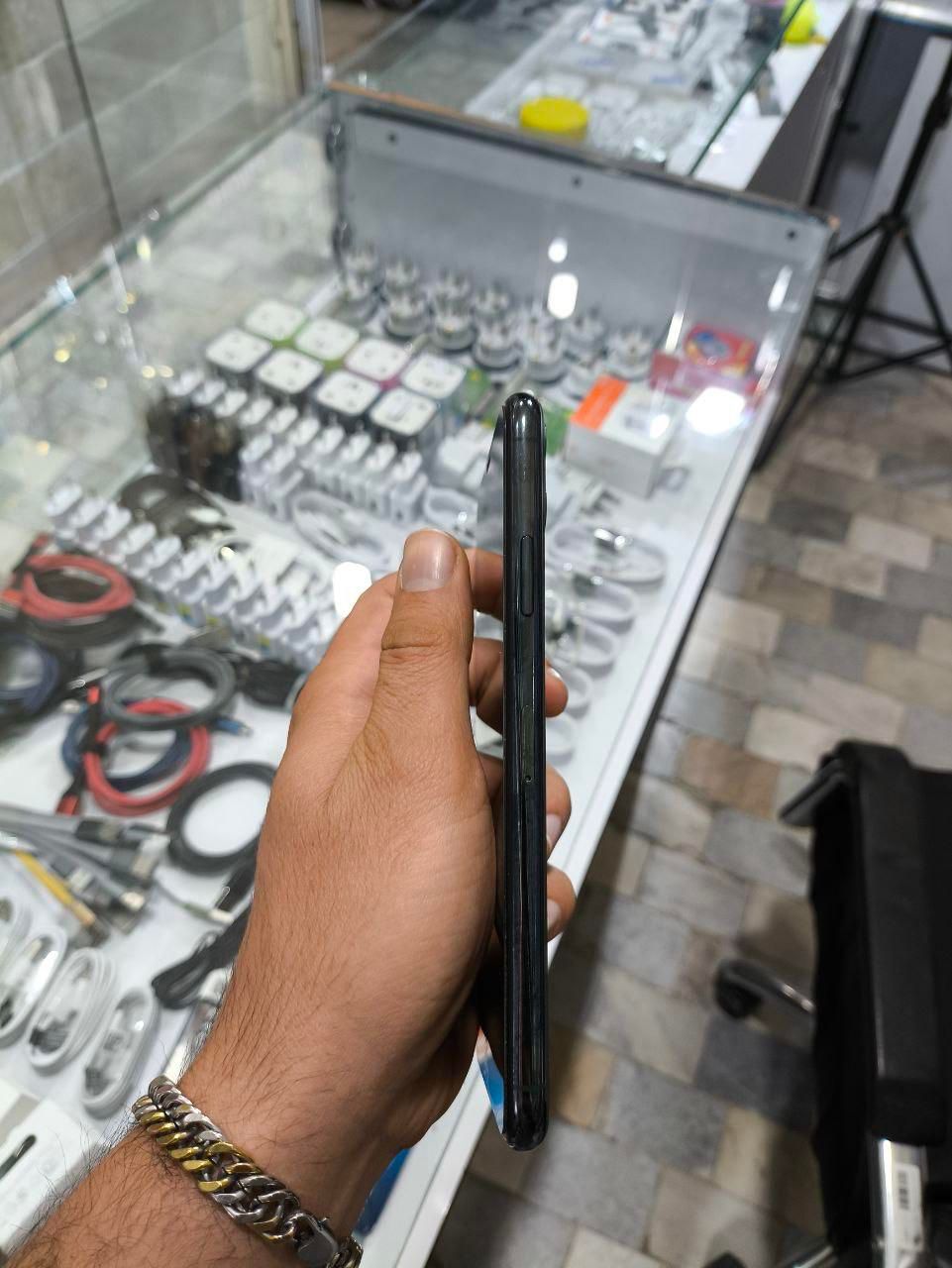 اپل iPhone 11 Pro Max با حافظهٔ ۲۵۶ گیگابایت|موبایل|تهران, قیام‌دشت|دیوار