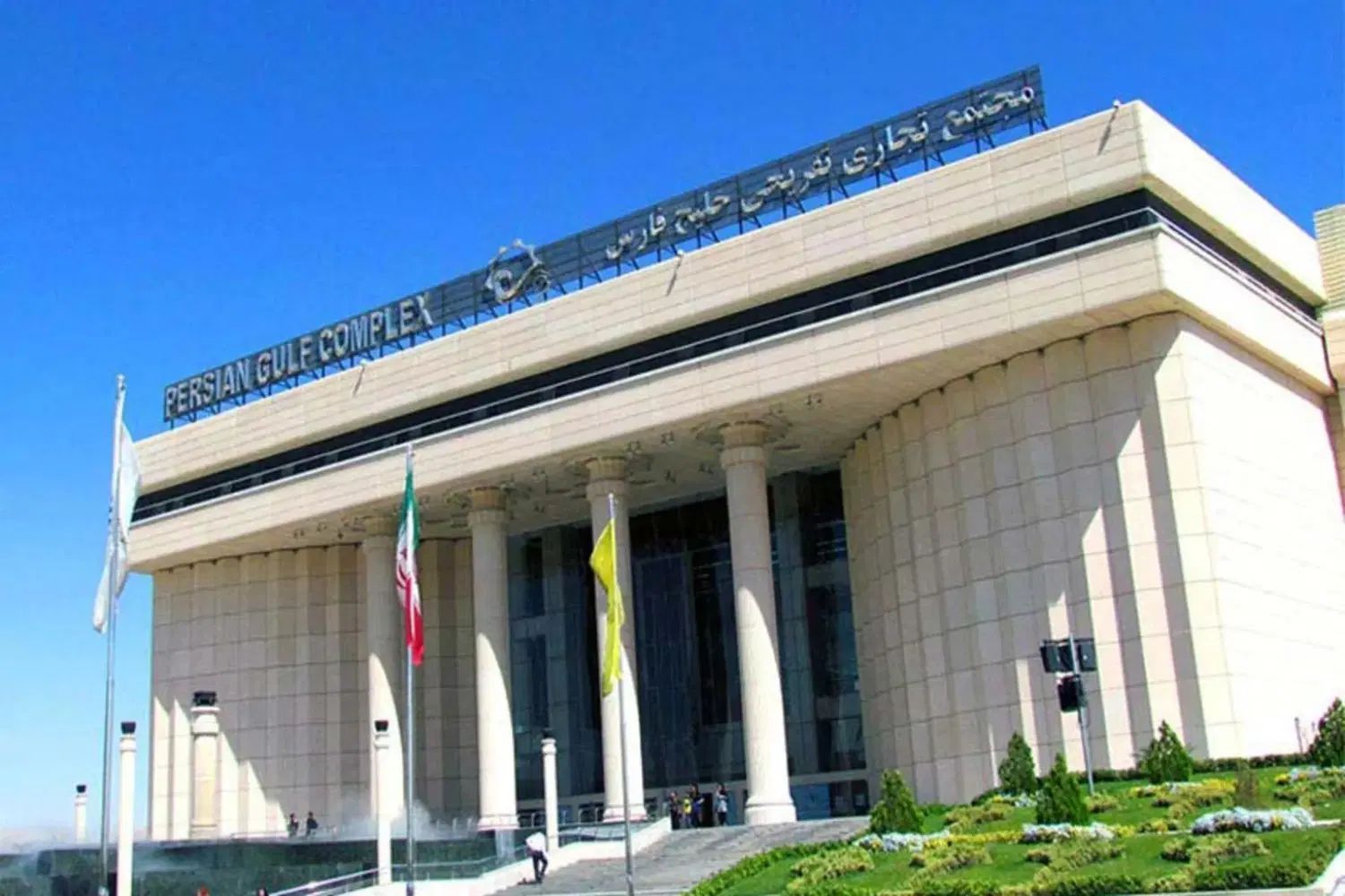 نیازمند فروشنده خانم در مجتمع خلیج فارس|استخدام خدمات فروشگاه و رستوران|شیراز, شهرک گلستان|دیوار