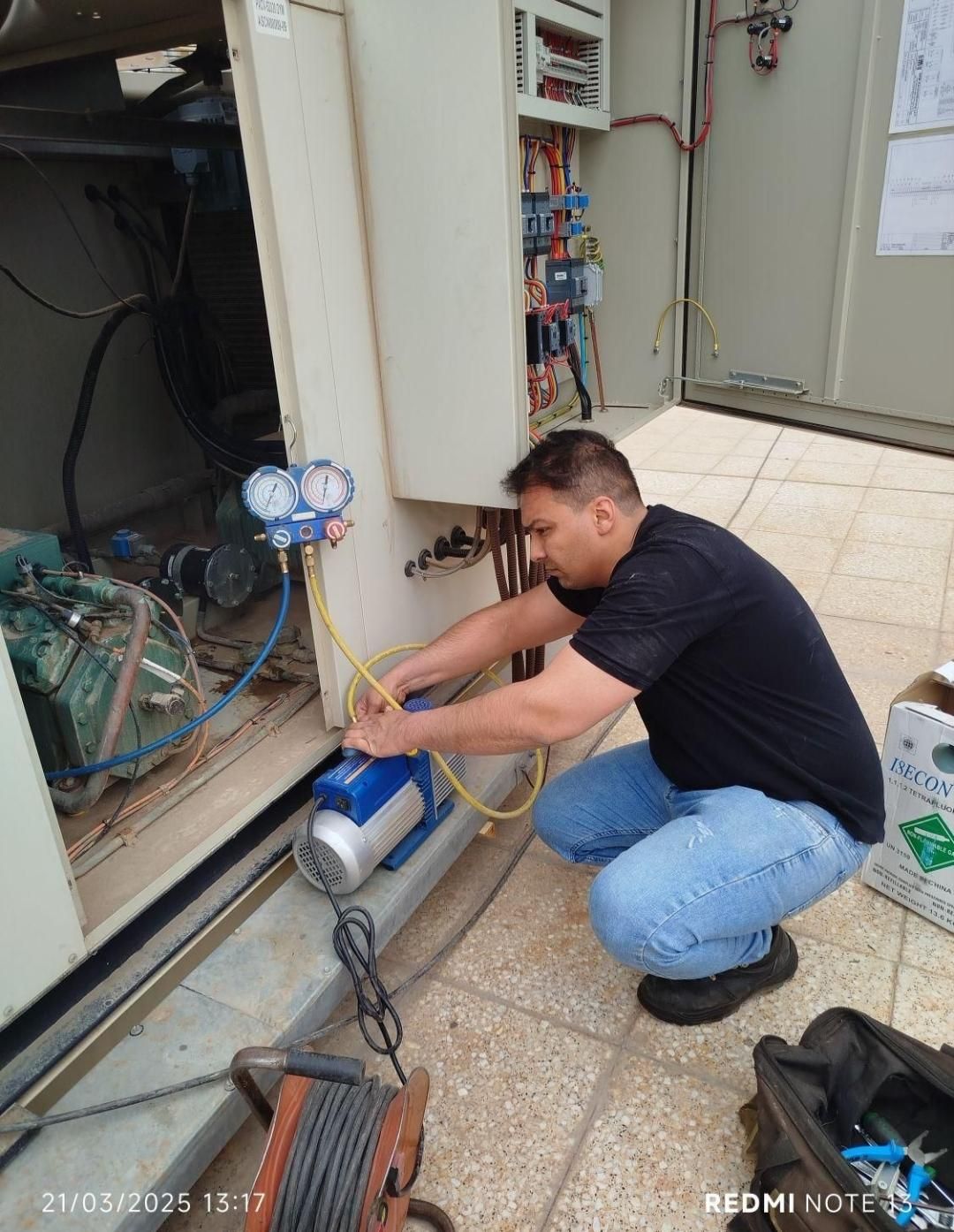 شرکت تعمیر و ساخت تخصصی انواع سردخانه|خدمات پیشه و مهارت|یزد, |دیوار