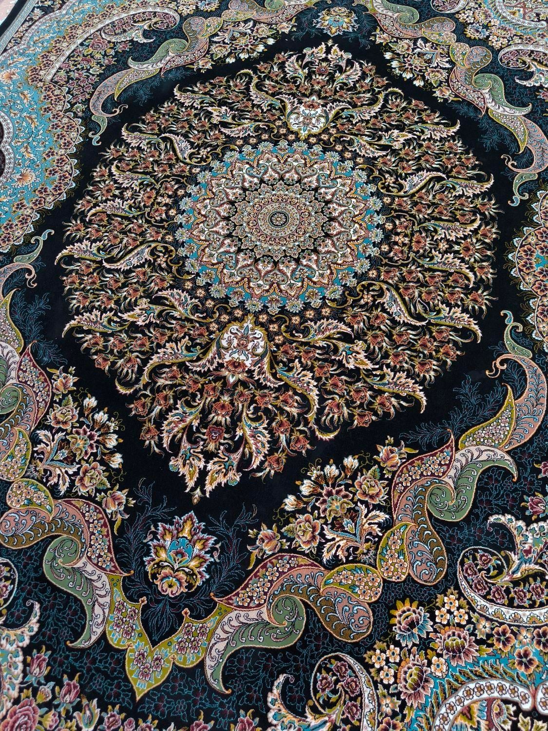 جفت ۹متری ۷۰۰شانه ۲۵۵۰ تراکم سرمه ای جنس خوب|فرش|اصفهان, شاهد|دیوار