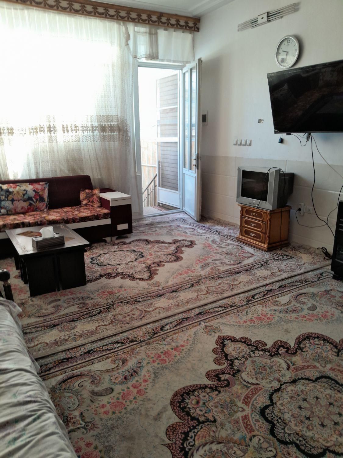 خانه مسافر جعفری اصفهانی|اجارهٔ کوتاهمدت آپارتمان و سوئیت|قم, باجک دو|دیوار