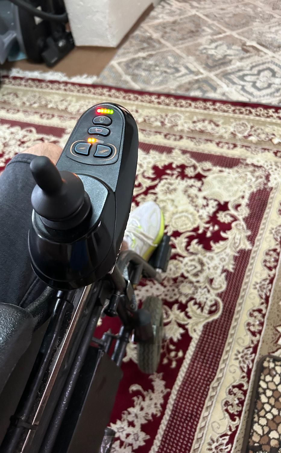 ویلچر در حد نو|آرایشی، بهداشتی، درمانی|رشت, نظری|دیوار
