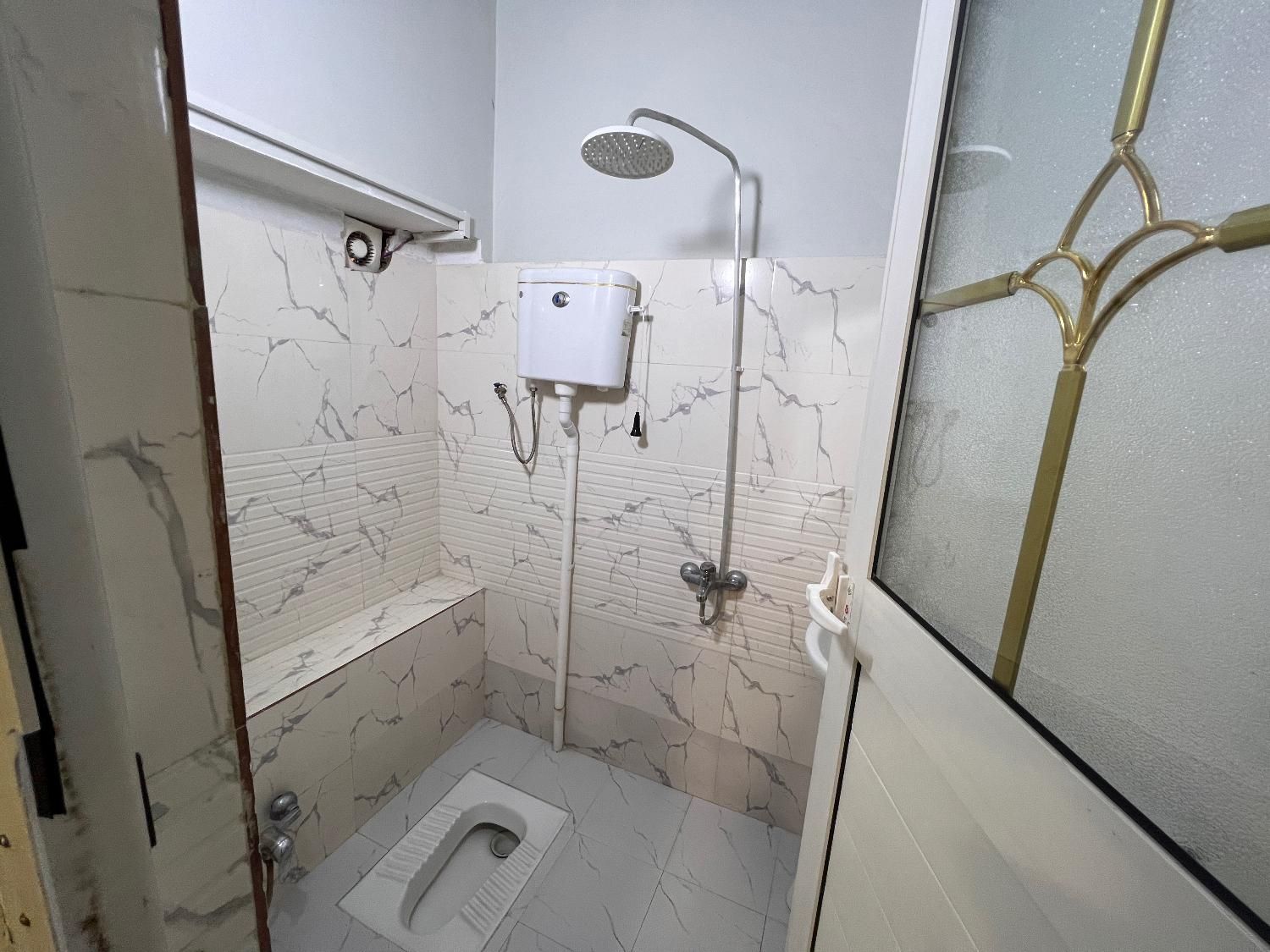 اجاره سویت /مرکز شهر/نزدیک بیمارستان امام خمینی|اجارهٔ کوتاه‌مدت آپارتمان و سوئیت|تهران, میدان ولیعصر|دیوار