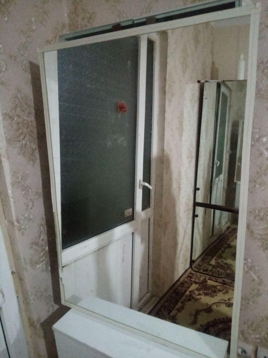 قدی اینه به اندازه 100*70 بدون هیچ لکه ای|آینه|پرند, |دیوار