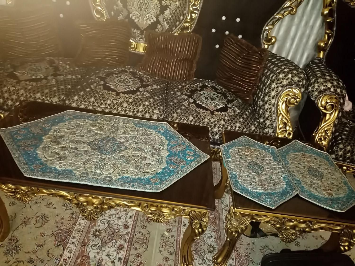 رومیزی ۳عدد با ۴عدد روی کوسن باهم ۵۰۰تومان|پرده، رانر، رومیزی|تهران, سنگلج (شاپور)|دیوار
