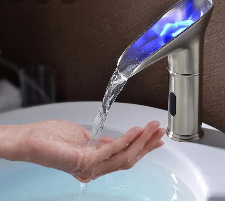 نصاب شیر آلات لوله کشی آب وفاضلاب تعمیرات وبازسازی|خدمات پیشه و مهارت|شیراز, زرهی|دیوار