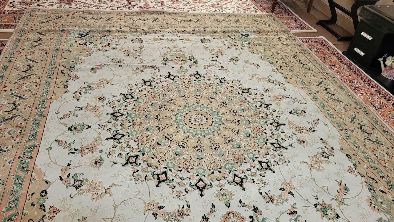 فرش ماشینی ۱۲ متری ۳ در ۴ زمینه روشن و ۴متری|فرش|زنجان, |دیوار