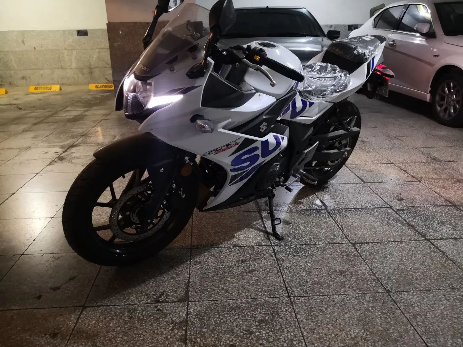 سوزوکی 250 Suzuki gsx|موتورسیکلت|تهران, دریاچه شهدای خلیج فارس|دیوار