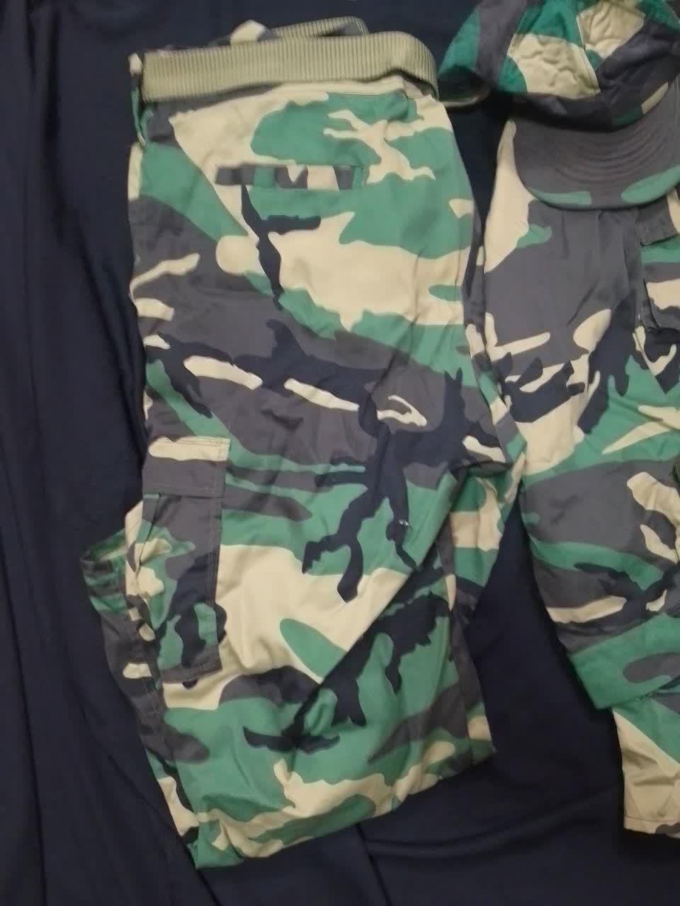 لباس ارتشی|لباس|بروجرد, |دیوار