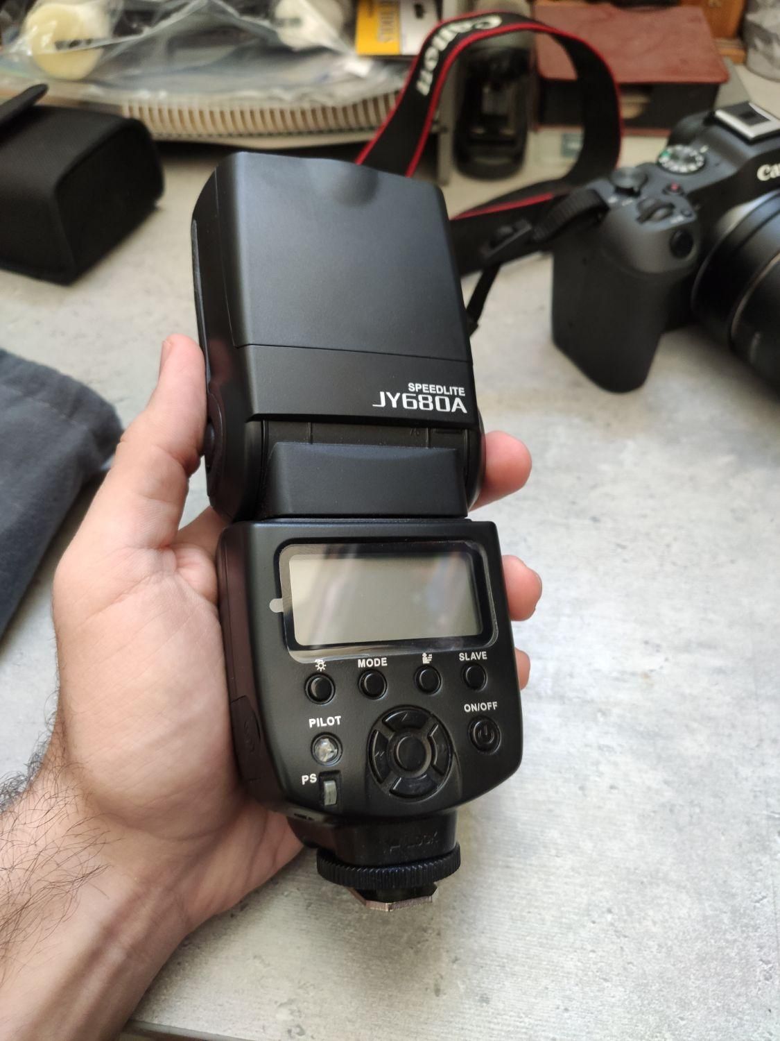 فلاش اسپید لایت دوربین|دوربین عکاسی و فیلم‌برداری|شیراز, تندگویان|دیوار