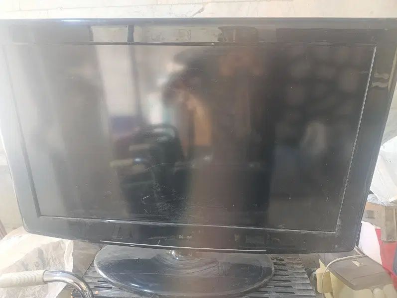 lcd|تلویزیون و پروژکتور|کرج, شهرک بنفشه|دیوار