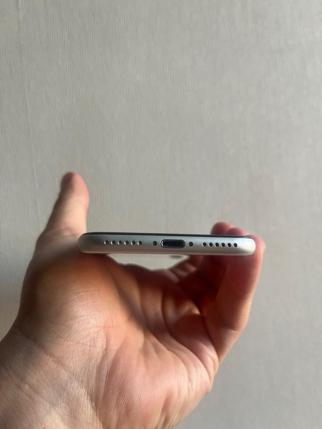 اپل iPhone SE (2020) با حافظهٔ ۶۴ گیگابایت|موبایل|تهران, هروی|دیوار