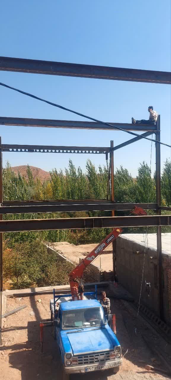 جرثقیل نیسان   (آهن کشی تا دو طبقه تخلیه و بارگیری|خدمات حمل و نقل|تربت‌حیدریه, چهارراه خواف|دیوار