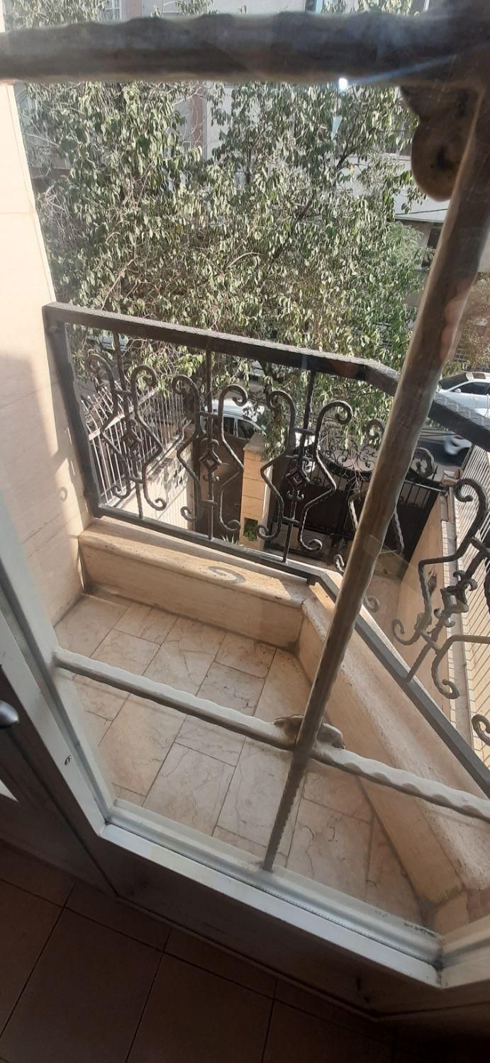 ۵۲ متر/میدان ۷۳/تک واحدی/بالای همکف