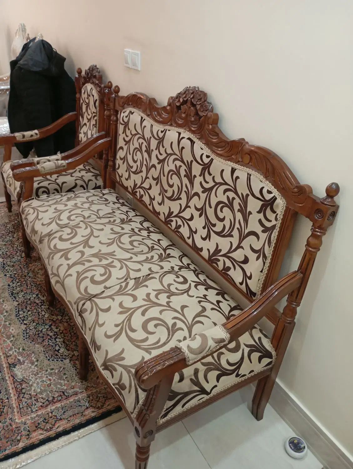 مبل نیم ست چوب|مبلمان خانگی و میز عسلی|اندیشه, اندیشه فاز ۲|دیوار