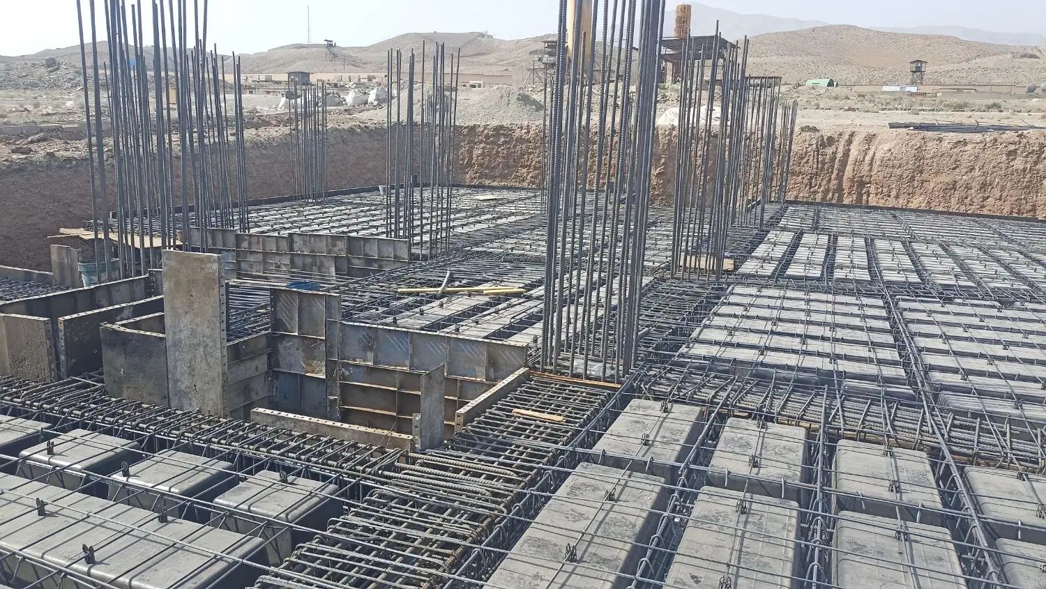 مهندس عمران تمام وقت بیمه دارد ناهار ندارد|استخدام معماری، عمران و ساختمانی|ری, سیزده آبان|دیوار