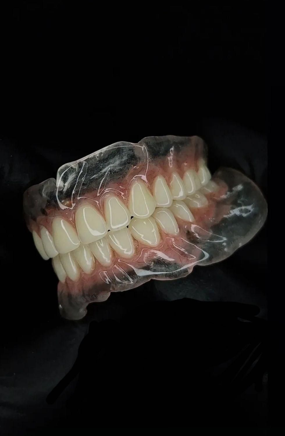 خدمات تخصصی پروتز متحرک(دندان مصنوعی)|خدمات آرایشگری و زیبایی|قزوین, |دیوار