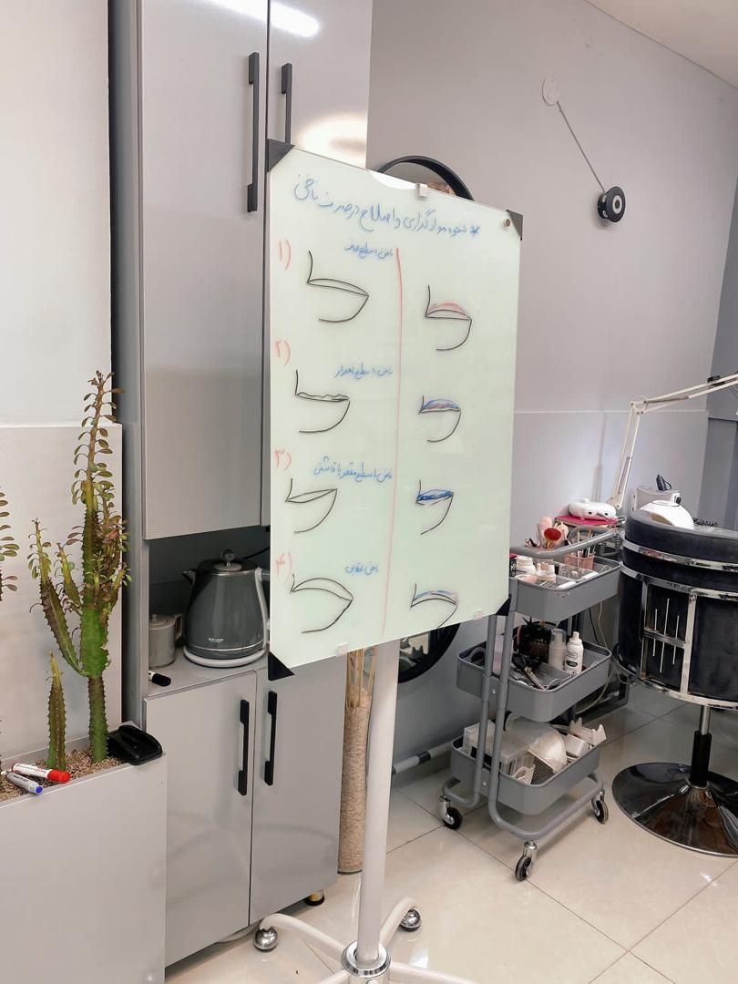 تخته وایت برد شیشه ای به همراه پایه چرخدار(مدل879)|لوازم التحریر|تهران, منیریه|دیوار