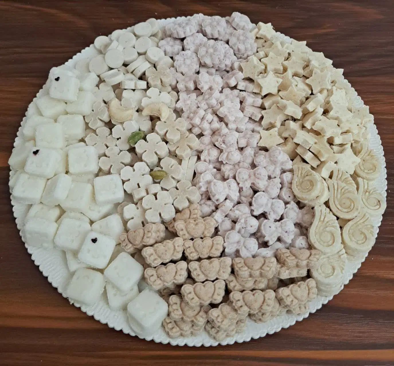 قند ونبات|خوردنی و آشامیدنی|تهران, هفده شهریور|دیوار