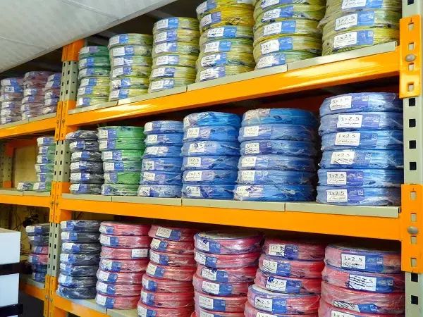 سیم و کابل برق سیم ۱.۵ و۲.۵کابل آلومینیوم و مس|عمده‌فروشی|تهران, فردوسی|دیوار