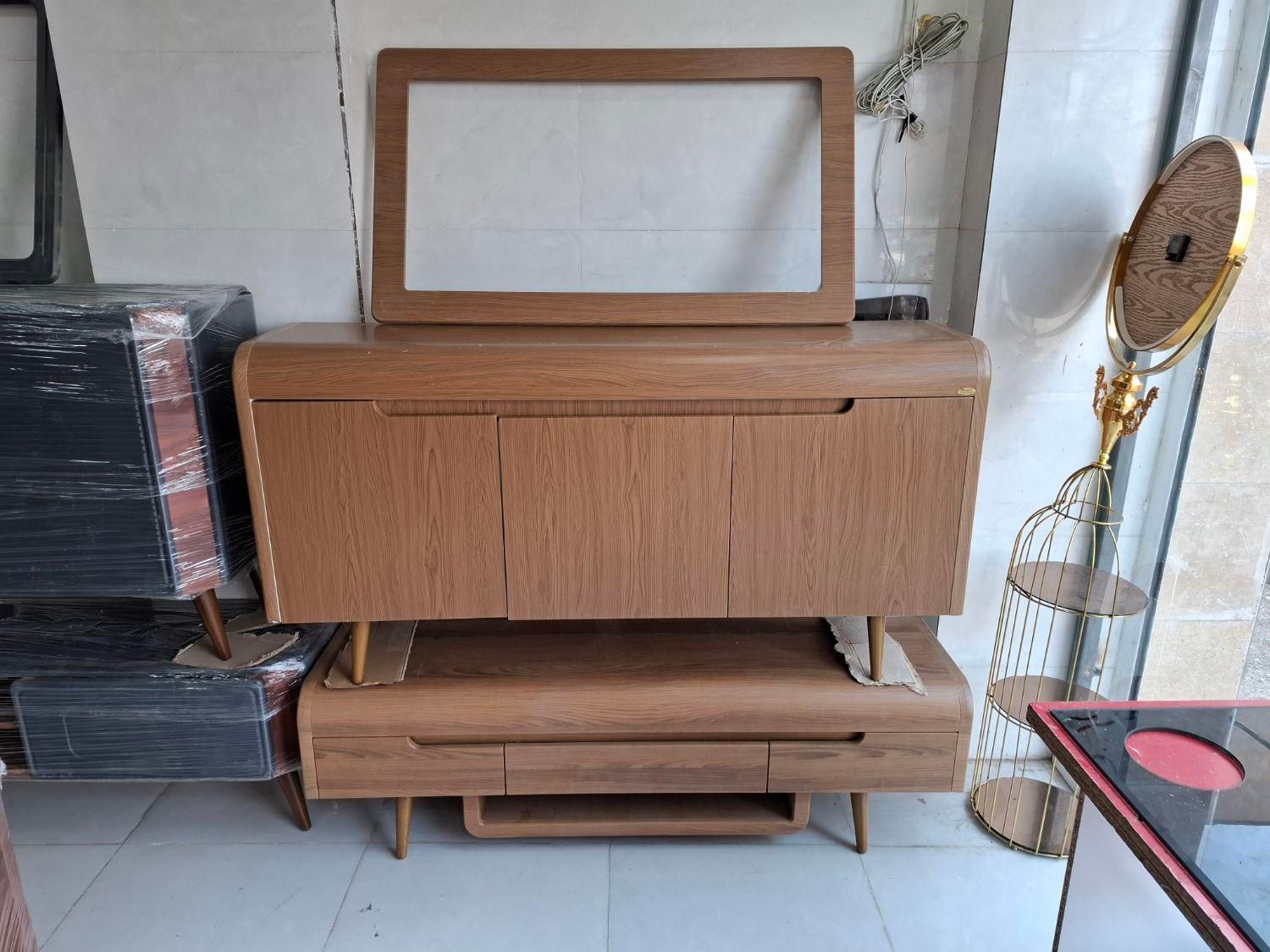 کنسول اینه هلو.آینه کنسول هلو|بوفه، ویترین، کنسول|خرمآباد, |دیوار