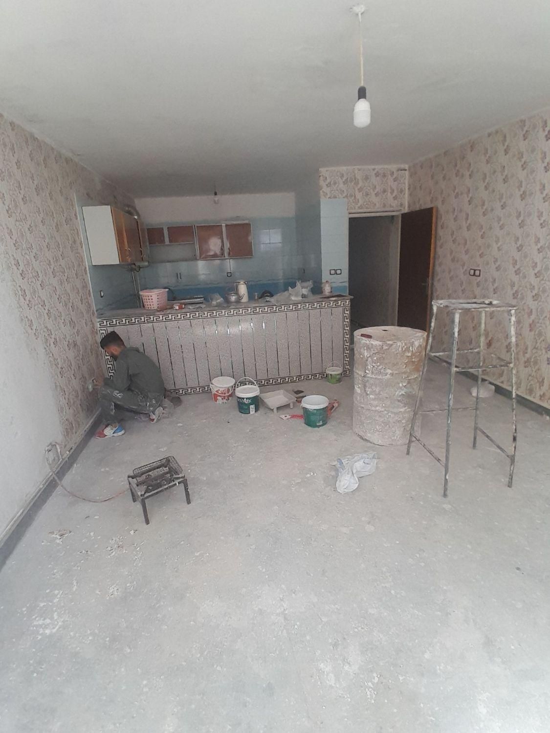 نقاشی ورنک امیزی ساختمان. احدی.|خدمات پیشه و مهارت|اردبیل, |دیوار