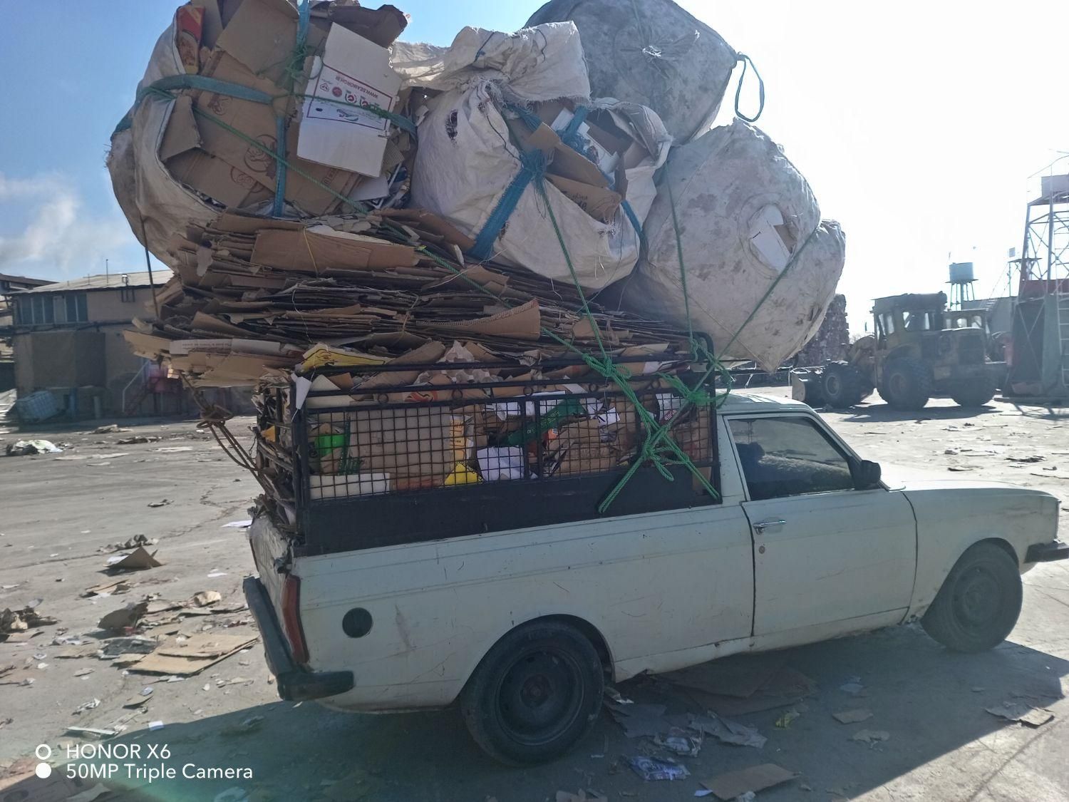 با سلام خرید انواع ضایعات مس چدن آهن کارتن|خدمات پیشه و مهارت|یزد, |دیوار