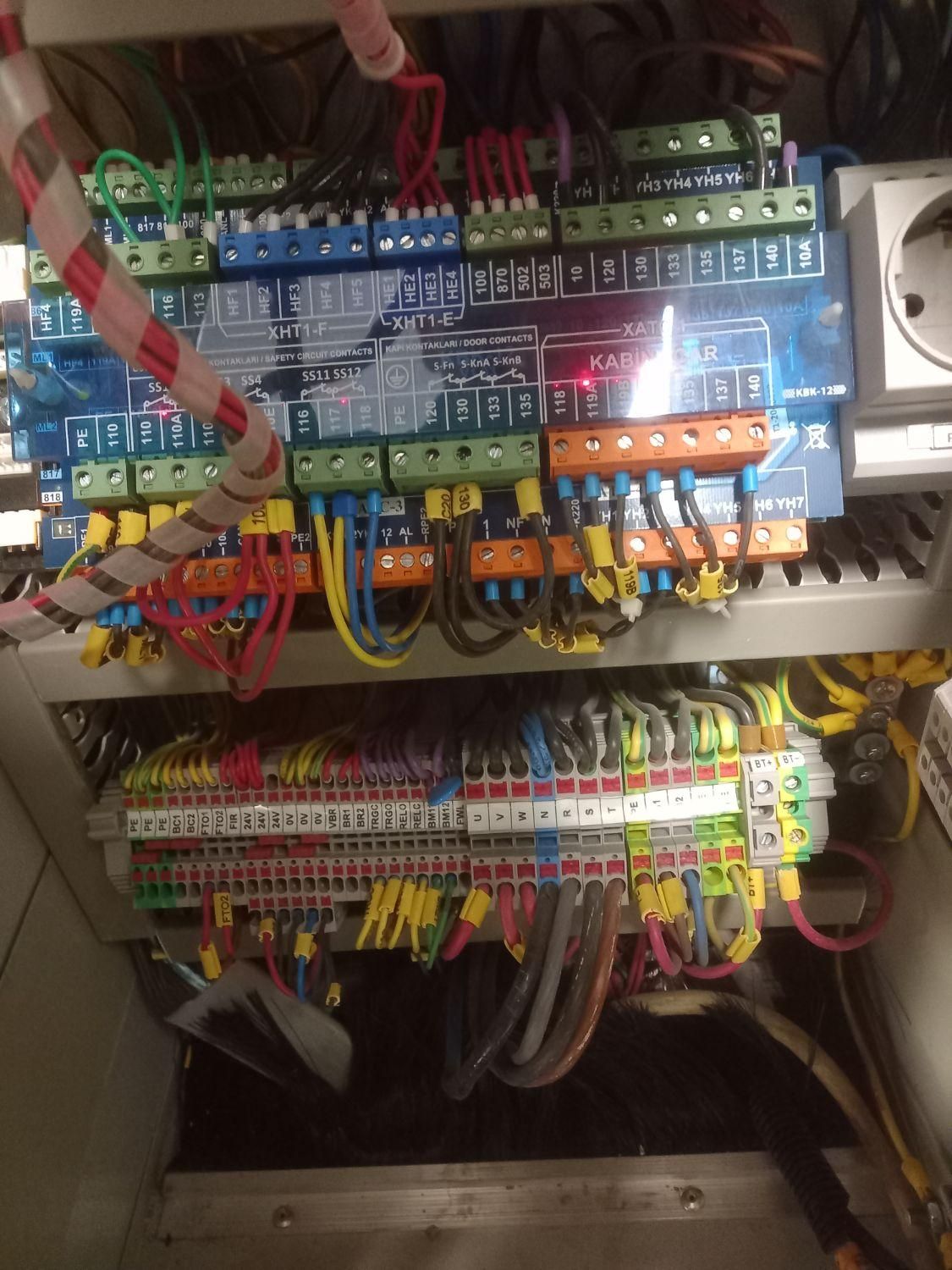 تعمیر و سرویس تخصصی انواع آسانسور|خدمات پیشه و مهارت|نوشهر, |دیوار