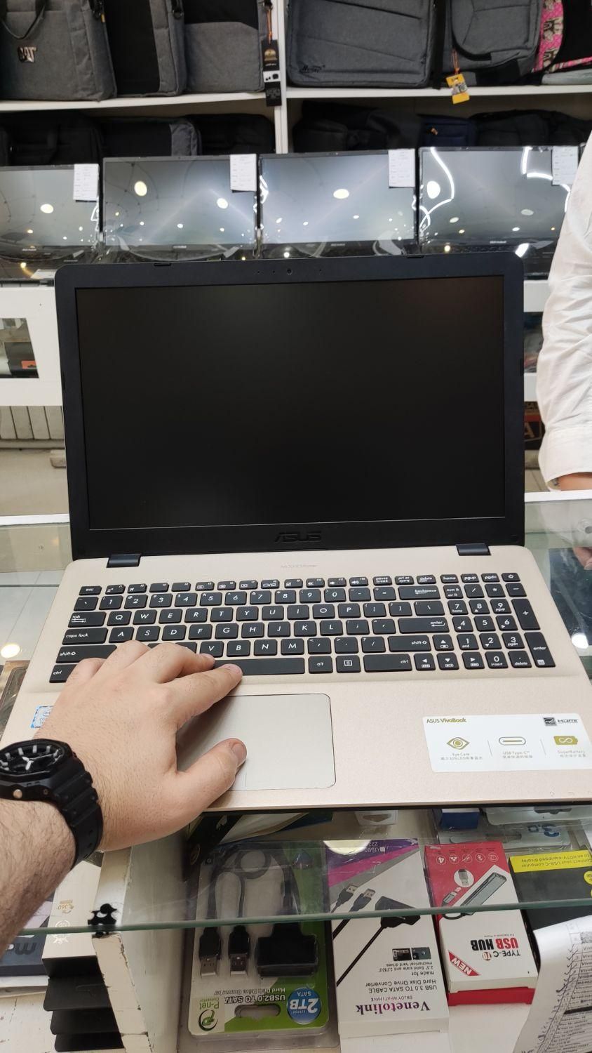 لپ تاپ ایسوس i7 به همراه ۴ گیگ گرافیک|رایانه همراه|همدان, |دیوار