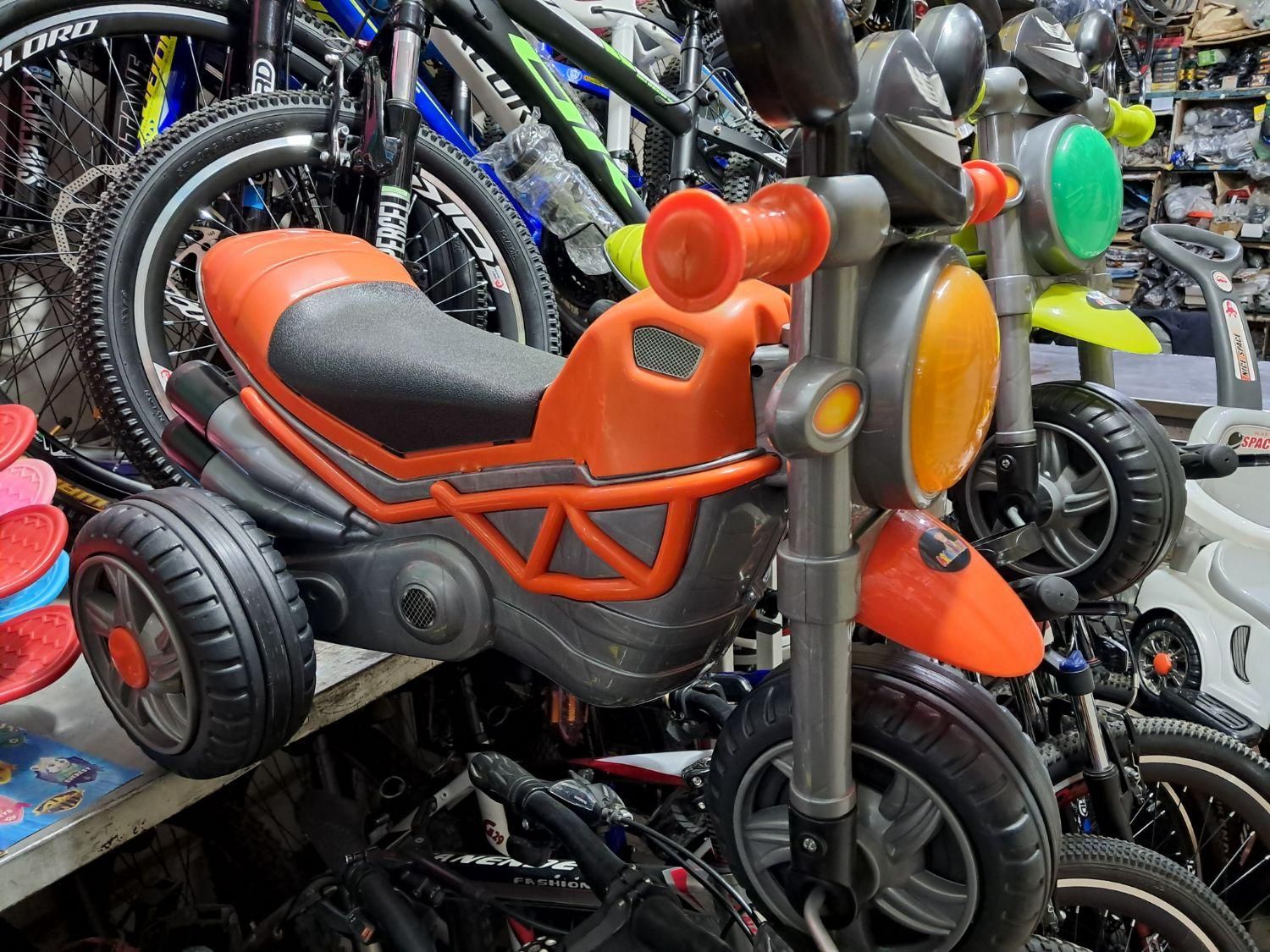 اسکوتر .اسکیت .سه چرخه .دوچرخه.ماشین شارژی|اسباب‌بازی بچه|فلاورجان, |دیوار