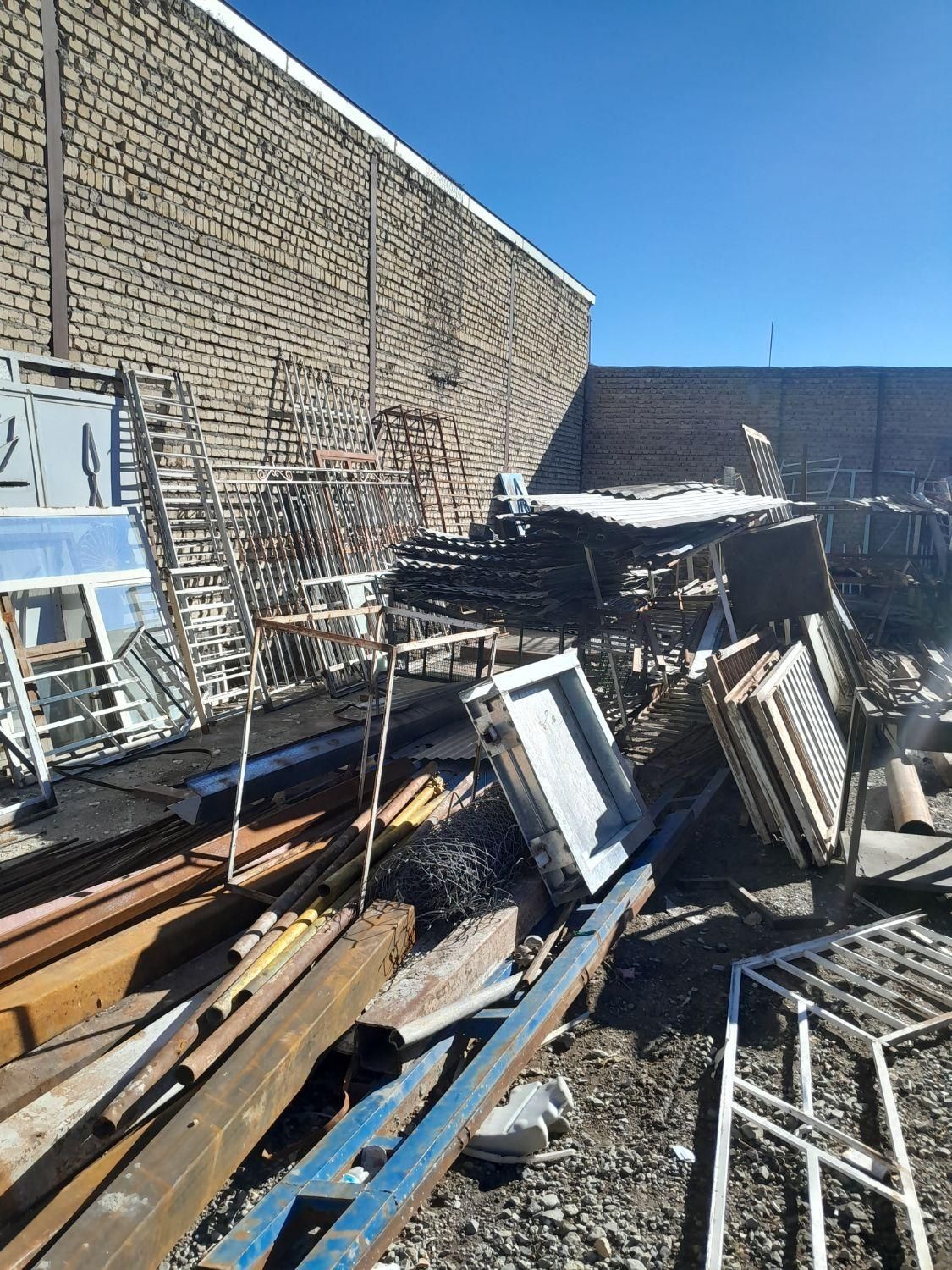 خریدوفروش وانبارضایعات آهن وغیره|عمده‌فروشی|همدان, |دیوار