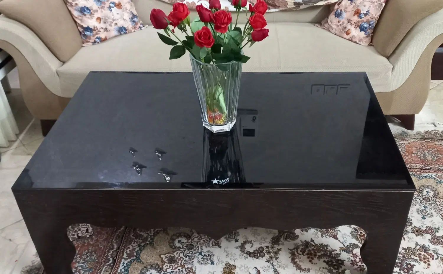 مبل راحتی ۷نفره مازراتی+۱میز بزرگ عالی جلو مبلی|مبلمان خانگی و میز عسلی|تهران, شهرک دانشگاه|دیوار