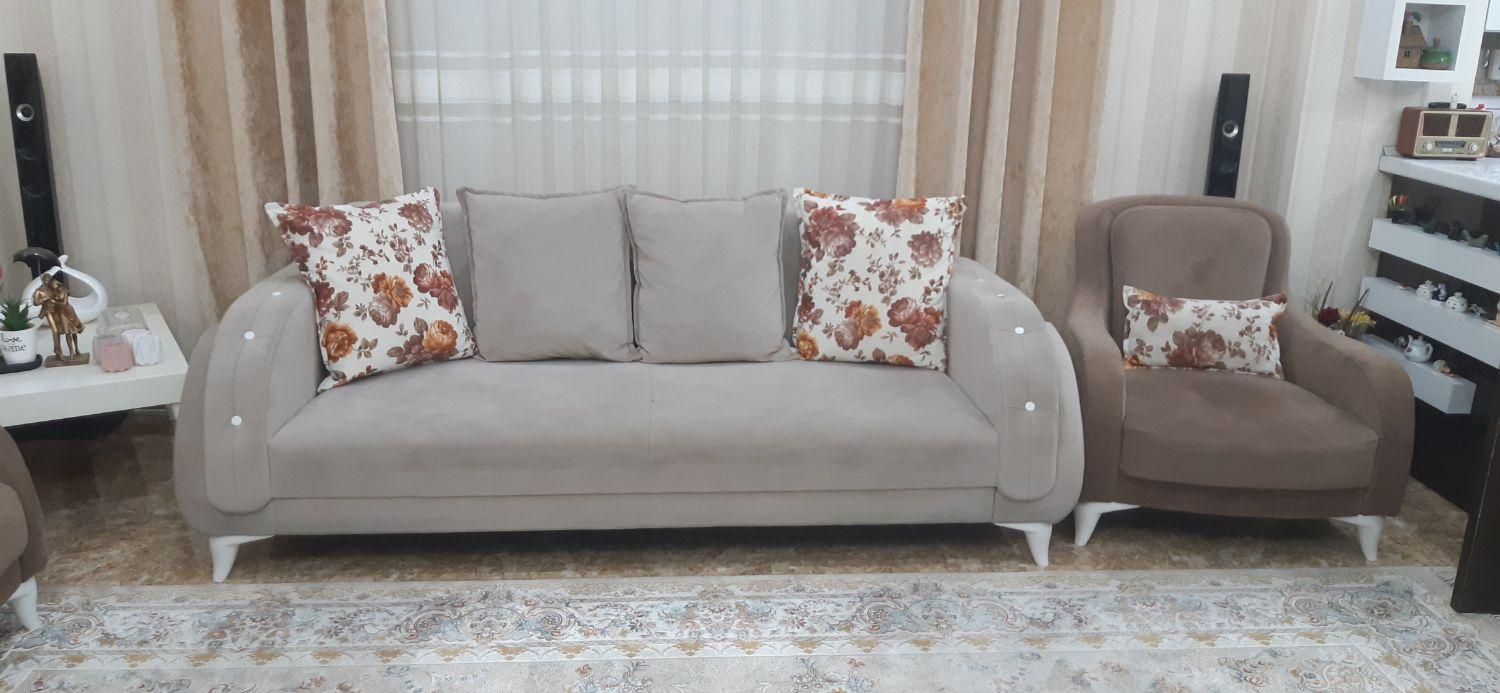 مبلمان ۱۰ نفره|مبلمان خانگی و میز عسلی|رشت, معلم|دیوار