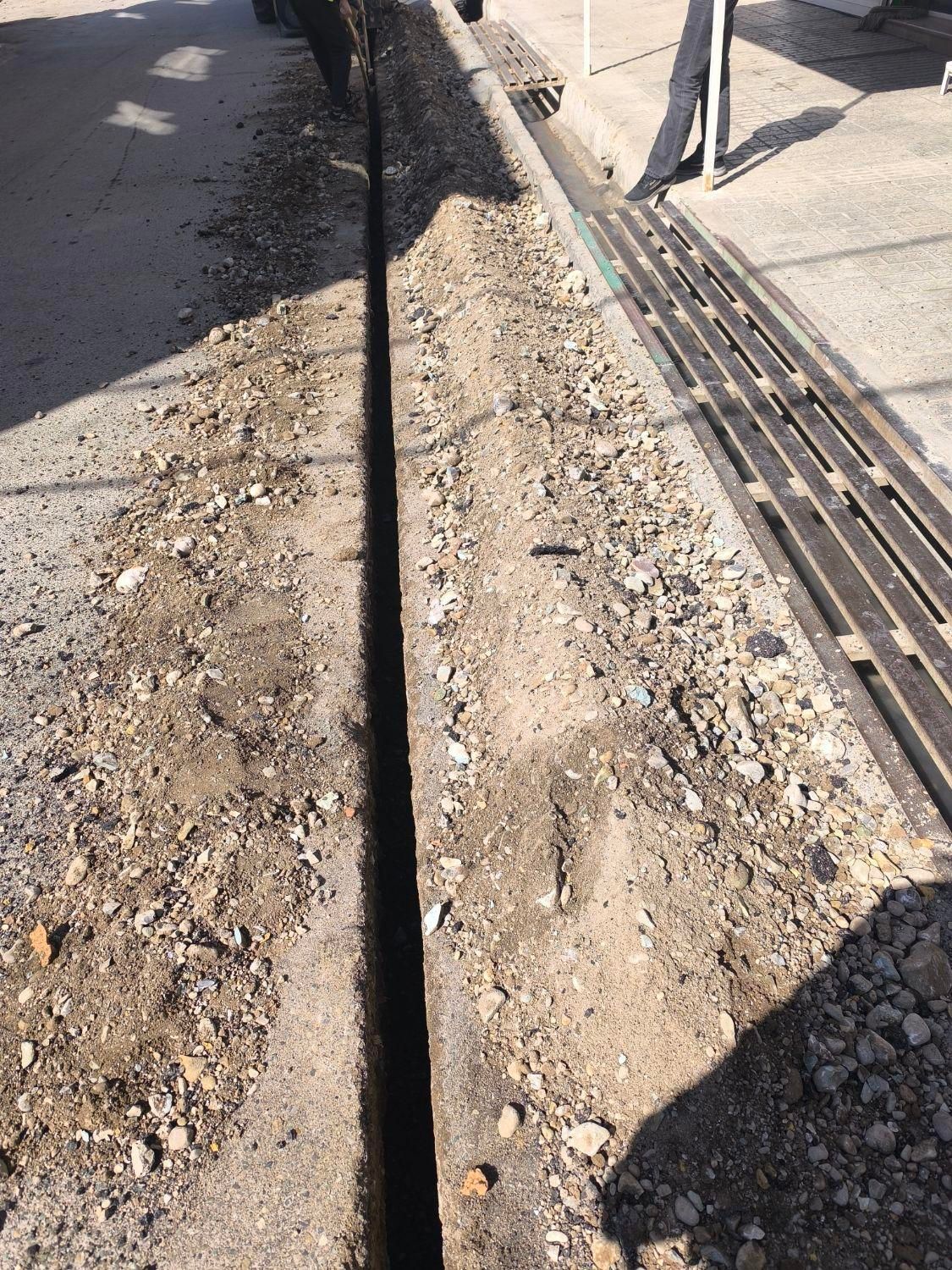 ترنچر. ترینچر آسفالت|ماشین‌آلات صنعتی|شیراز, رکن‌آباد|دیوار