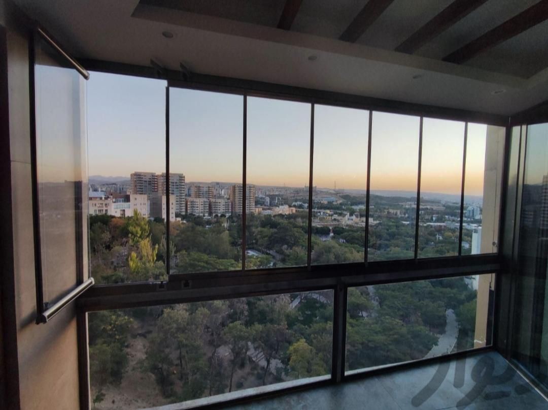 شیشه بالکنی و اسلایدینگ ، کابین دوش ، جان پناه|خدمات پیشه و مهارت|رشت, سعدی (تختی)|دیوار