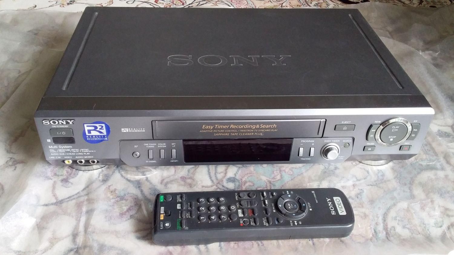 ویدئو سونی اصل در حدنو با کارتن|پخش‌کننده DVD و ویدیو|تهران, دربند|دیوار