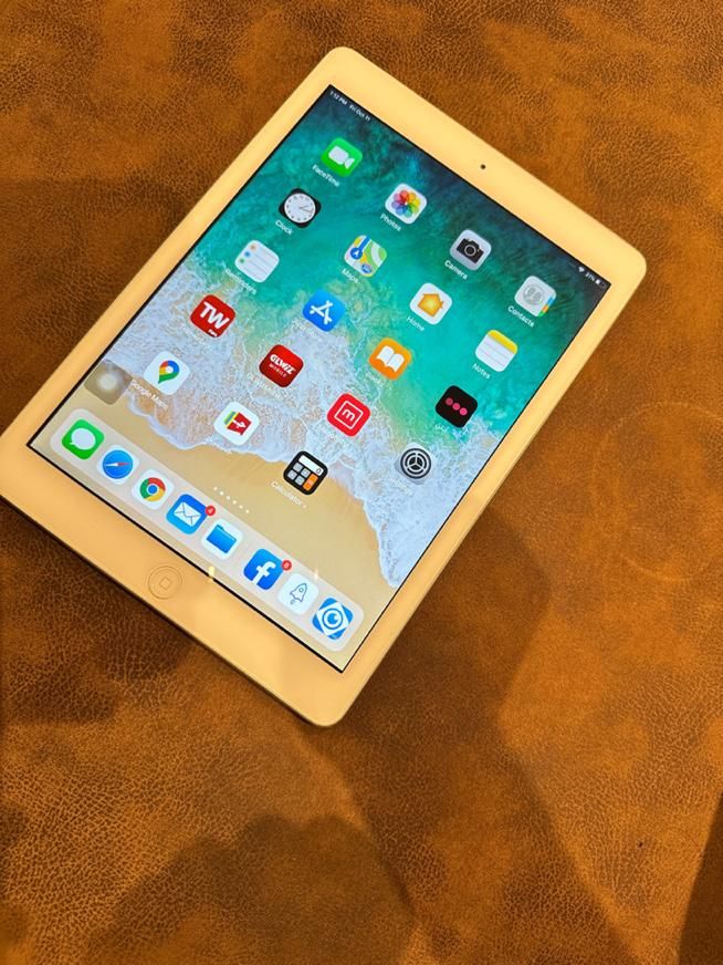 Ipad Air 1 32g cellular  آیپد ایر ۱ سلولار ۳۲گیگ|تبلت|تهران, سعادت‌آباد|دیوار