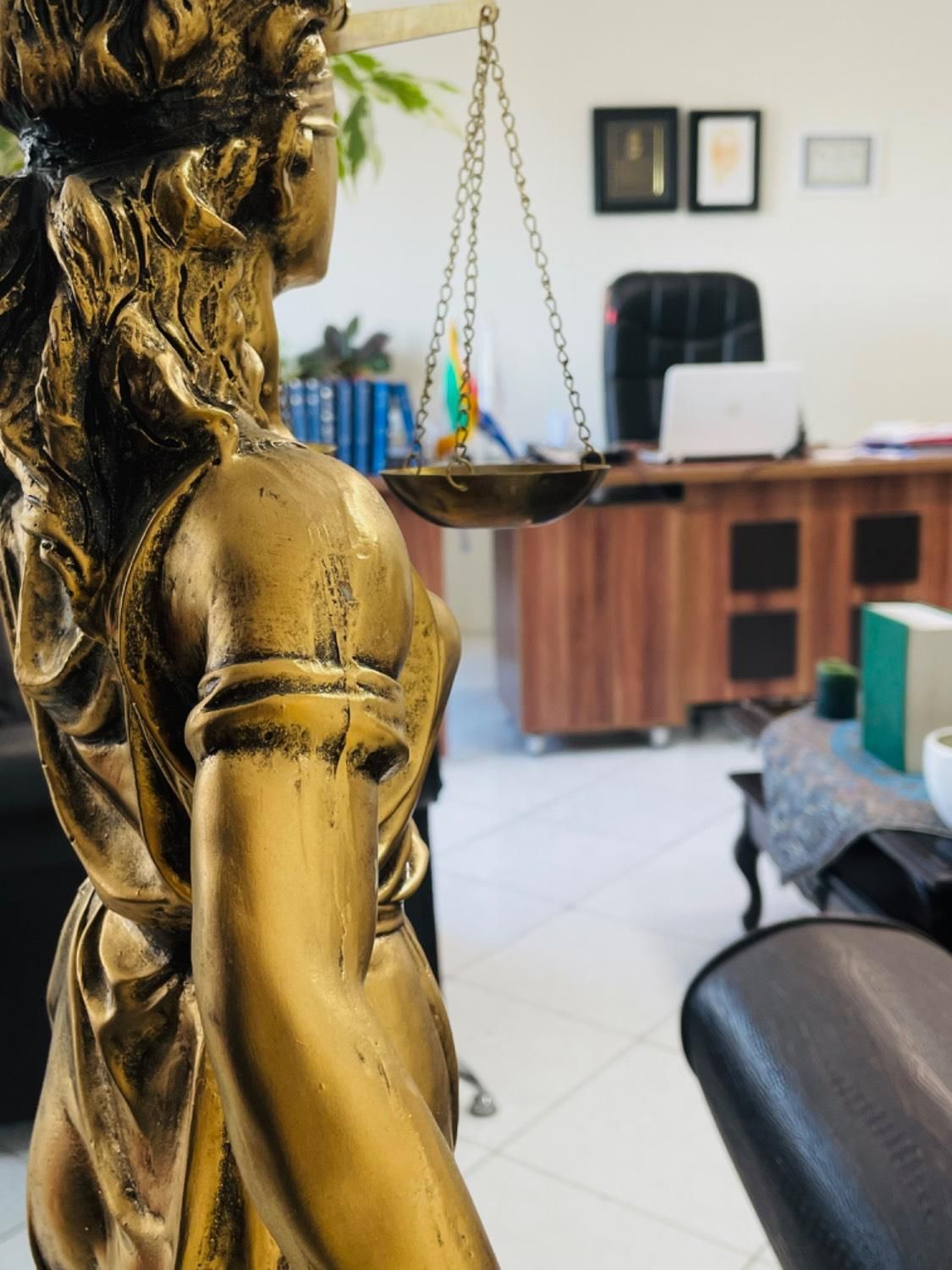 وکیل پایه یک دادگستری و مشاور حقوقی|خدمات مالی، حسابداری، بیمه|تهران, فلسطین (میدان انقلاب)|دیوار