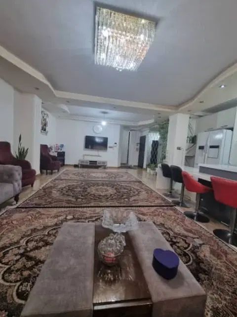 دوخواب ۱۱۰ متری/بر اصلی جواد زاده/پارکینگ اختصاصی/|فروش آپارتمان|رشت, رودباری|دیوار