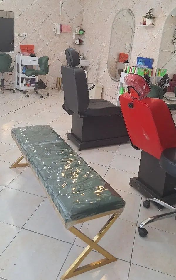 استخدام ناخن کارومژه کار حرفه ای|استخدام درمانی، زیبایی، بهداشتی|اصفهان, تیران|دیوار