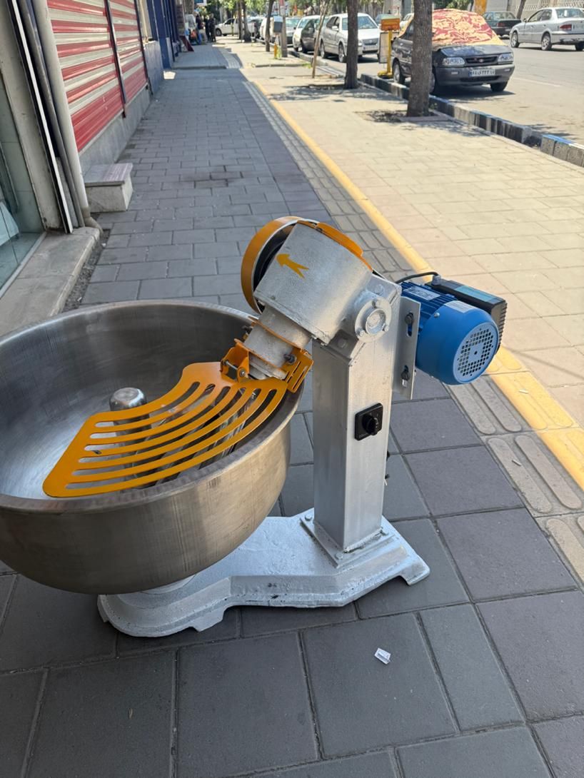 خمیرگیر ۹۰ کیلو|کافی‌شاپ و رستوران|ارومیه, |دیوار