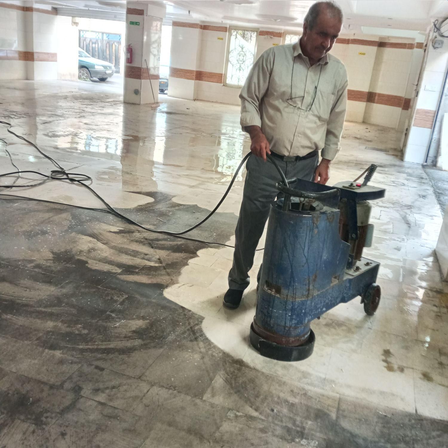 کفساب کف ساب زن سنگ سابی سابزن سنگساب شستشوی نما|خدمات نظافت|تهران, یافتآباد|دیوار