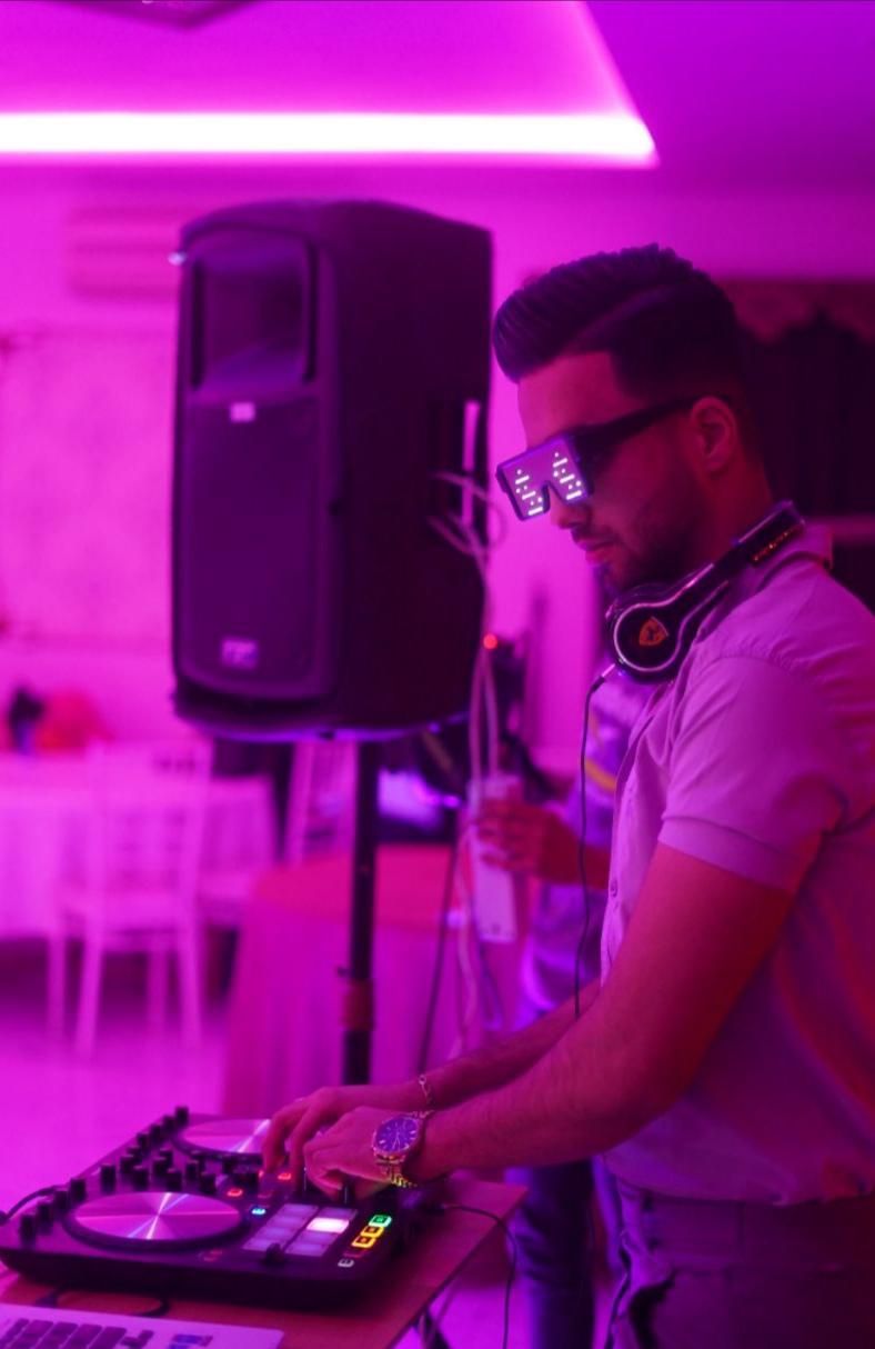 دیجی آقا فول امکانات dj omid آموزش دی جی|خدمات پذیرایی، مراسم|مشهد, شهید فرامرز عباسی|دیوار