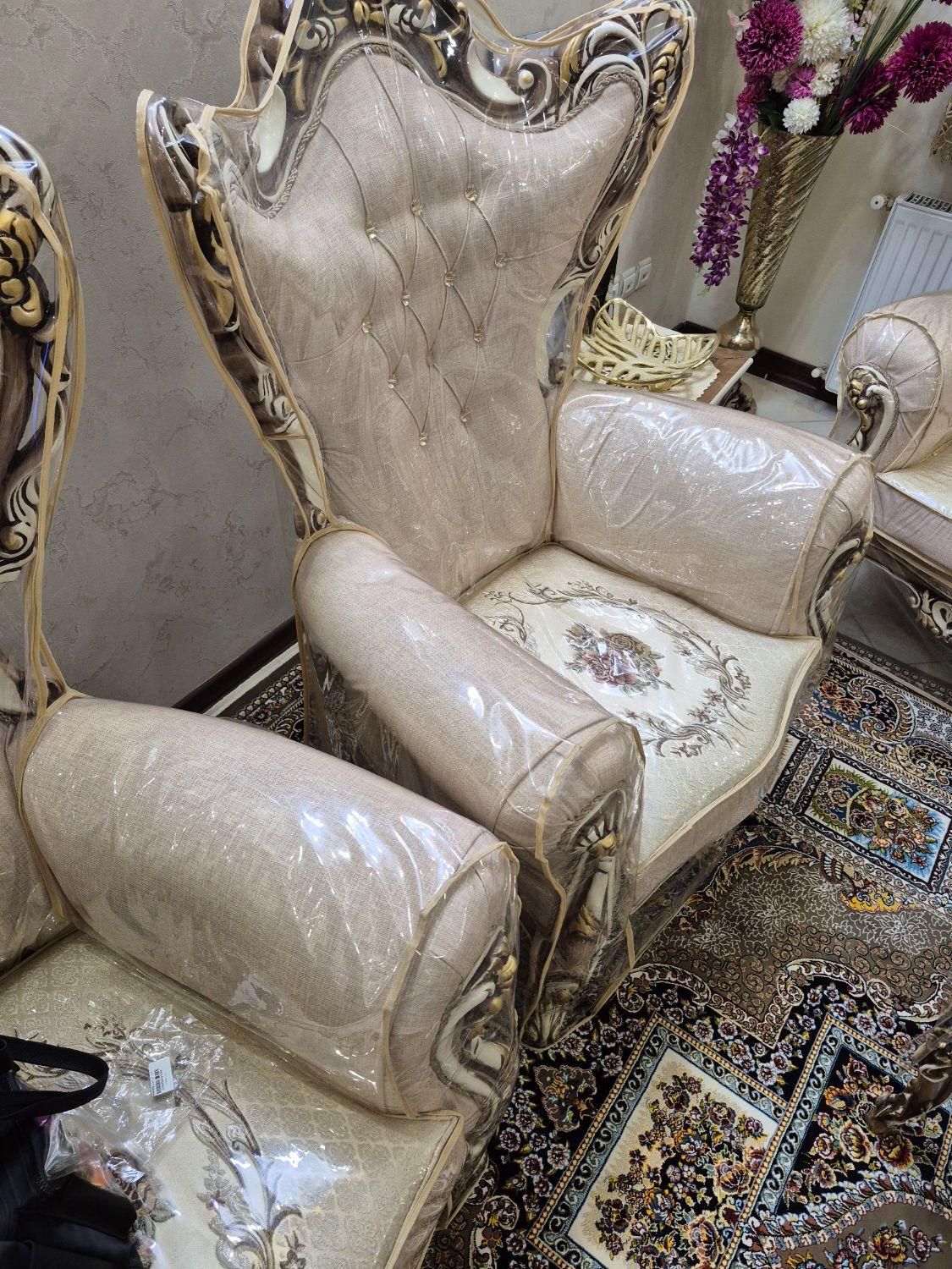 فروش مبل سلطنتی|مبلمان خانگی و میز عسلی|برخوار, |دیوار