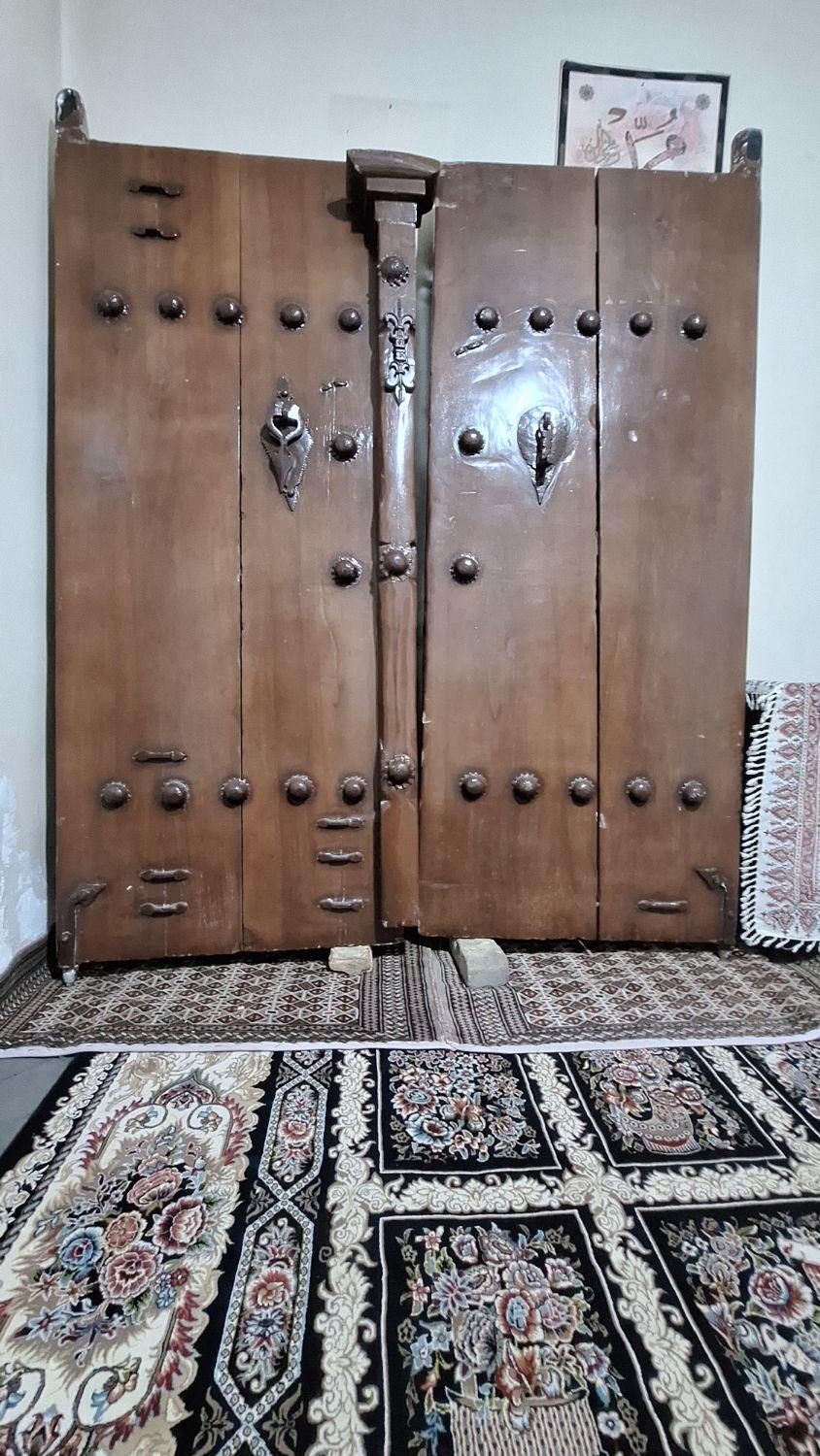درب چوبی قدیمی آنتیک|کلکسیون اشیاء عتیقه|تهران, بهارستان|دیوار
