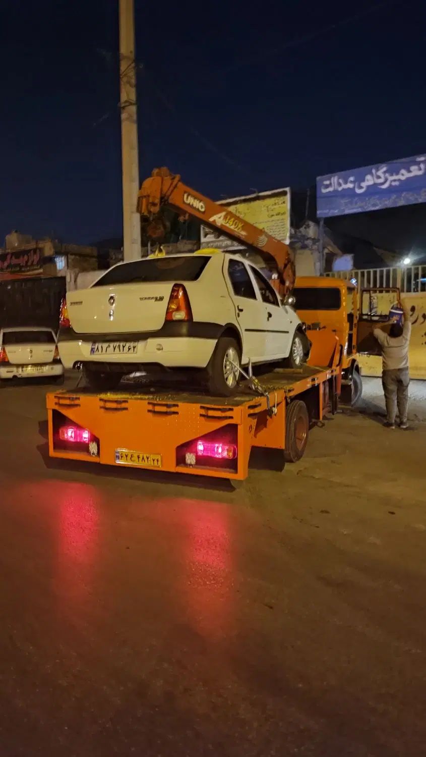 جرثقیل خاور 3تن کفی دکل بلند جهت کار (شبانه روزی)|خدمات حمل و نقل|شیراز, ترمینال باربری|دیوار