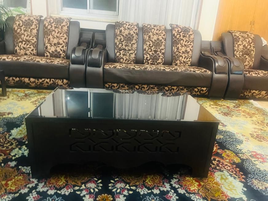 مبلمان ۷ نفره چرم و پارچه  در حد نو|مبلمان خانگی و میز عسلی|شیراز, پارک آزادی|دیوار