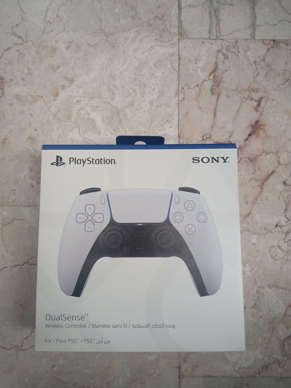 دسته ps5 و بازی فیفا ۲۵|کنسول، بازی ویدئویی و آنلاین|تهران, آهنگران (سراسیاب دولاب)|دیوار